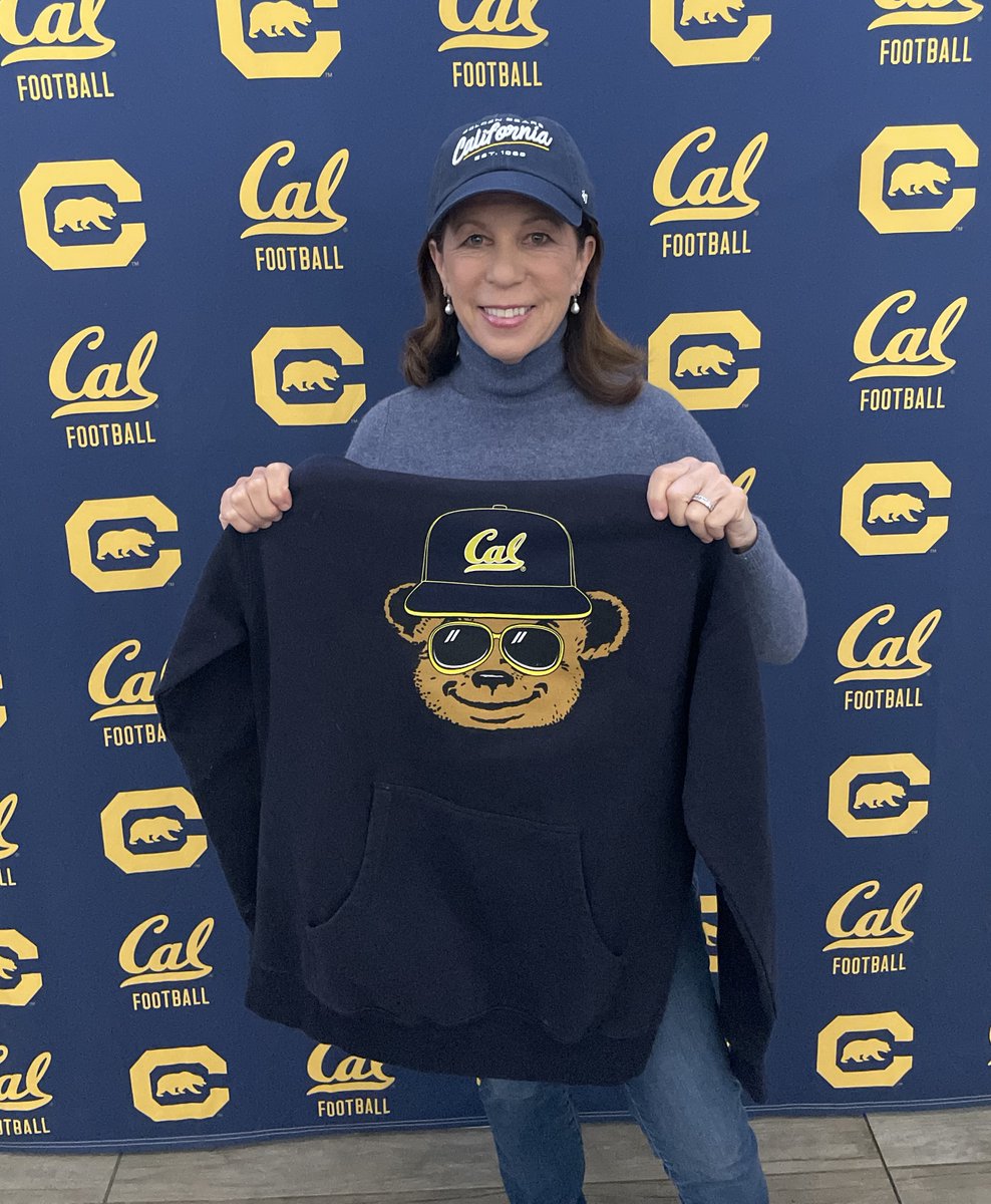Amy Trask (@amytrask) on Twitter photo I love that <a href="/RonRivera80/">Ron Rivera</a> is back at <a href="/UCBerkeley/">UC Berkeley</a> with <a href="/CalFootball/">Cal Football</a> - and I love @oski - and I love my <a href="/MoneyLynch/">Marshawn Lynch</a> hoodie, which I'm wearing right now.
#RollOnYouBear I love that <a href="/RonRivera80/">Ron Rivera</a> is back at <a href="/UCBerkeley/">UC Berkeley</a> with <a href="/CalFootball/">Cal Football</a> - and I love @oski - and I love my <a href="/MoneyLynch/">Marshawn Lynch</a> hoodie, which I'm wearing right now.
#RollOnYouBear
