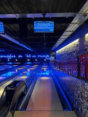 Eliseying88's tweet photo. Playing round of bowling in Queens Skate dine bowl🎳 is so much fun. https://t.co/OkWnwNMMHe