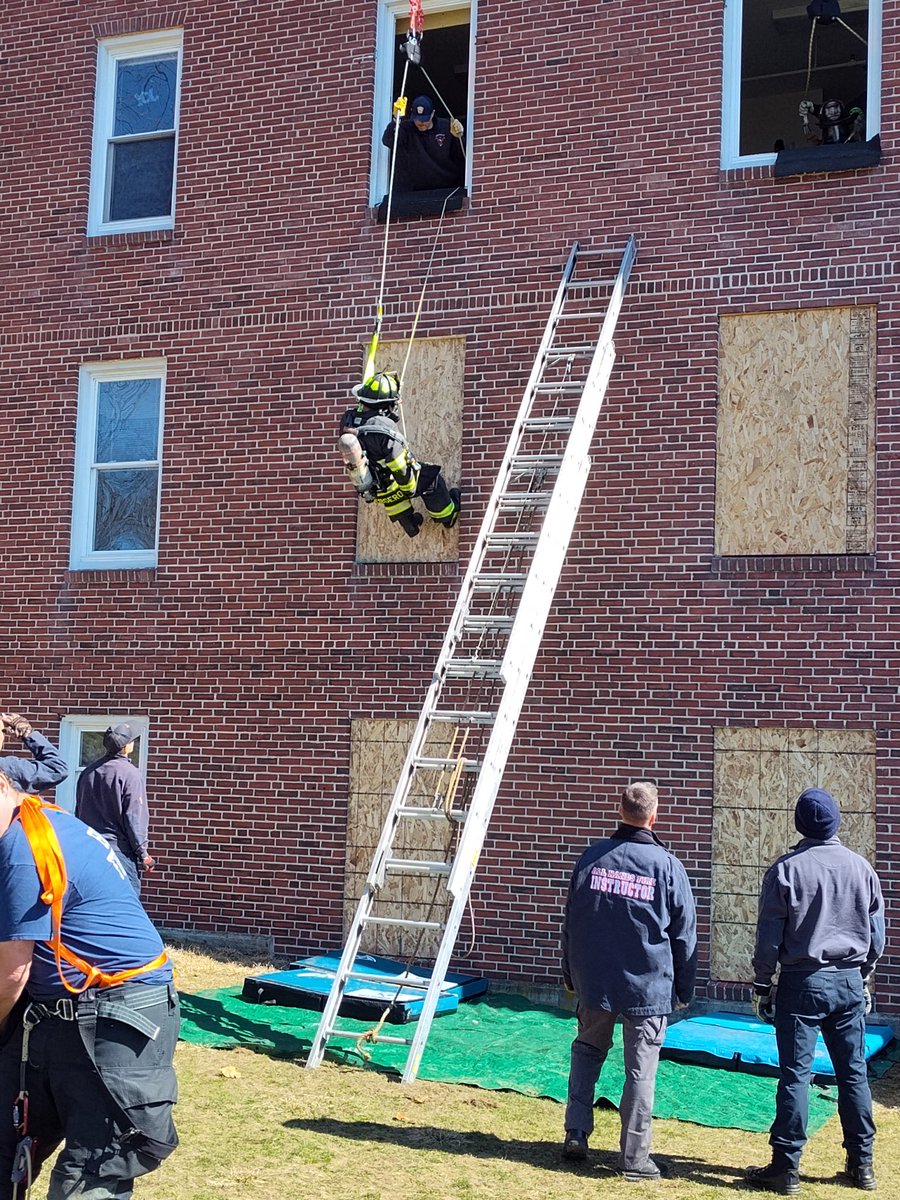 New bailout system training at the Beverly Hospital this week. Special thanks to the hospital, as usual, for giving us a place to train. And to All Hands Training for their tremendous program and trainers. Excellent job by all involved!