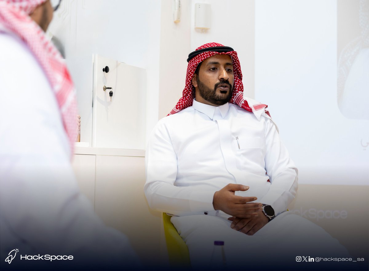 hackspace_sa's tweet photo. اختتمنا جلستنا الثالثة من #ليالي_سيبرانية بعنوان "اختراق الحسابات وسرقة البيانات" مع مستشار الأمن السيبراني واختبار الاختراق: احمد دغش البلوي. 🛡️

وناقشنا فيها تزايد اختراق الحسابات في رمضان، وسبل الحماية، وكشف التهديدات، بتفاعل مميز من الحضور وأسئلة واقعية أثرت النقاش! ✨ https://t.co/yivbJ7M4j3