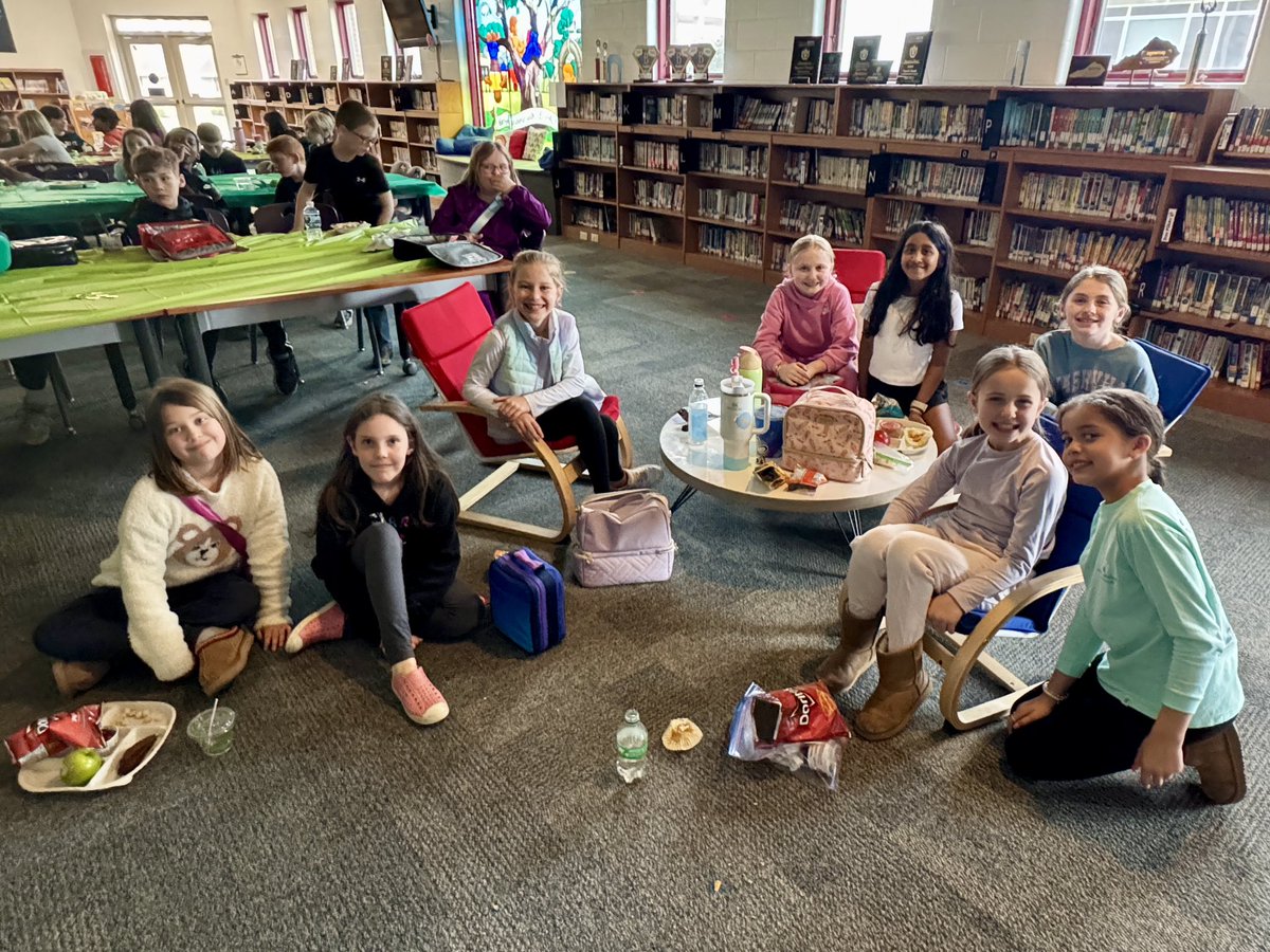 Leslie Ryan Cherry tweet media