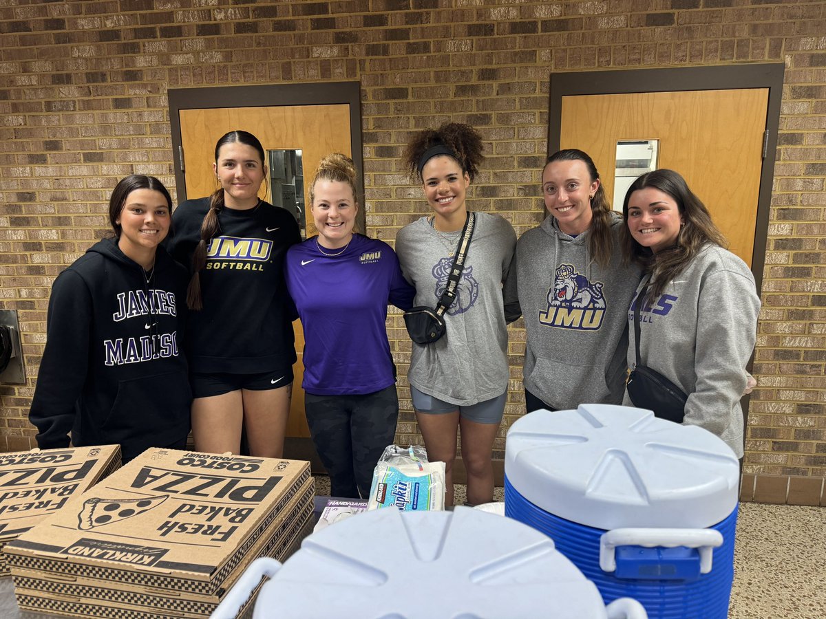 Montpelier Collective (@montpeliercoll) on Twitter photo Amazing work by our <a href="/JMUSoftball/">JMU Softball</a> athletes volunteering at Stone Spring Elementary. #GoDukes Amazing work by our <a href="/JMUSoftball/">JMU Softball</a> athletes volunteering at Stone Spring Elementary. #GoDukes