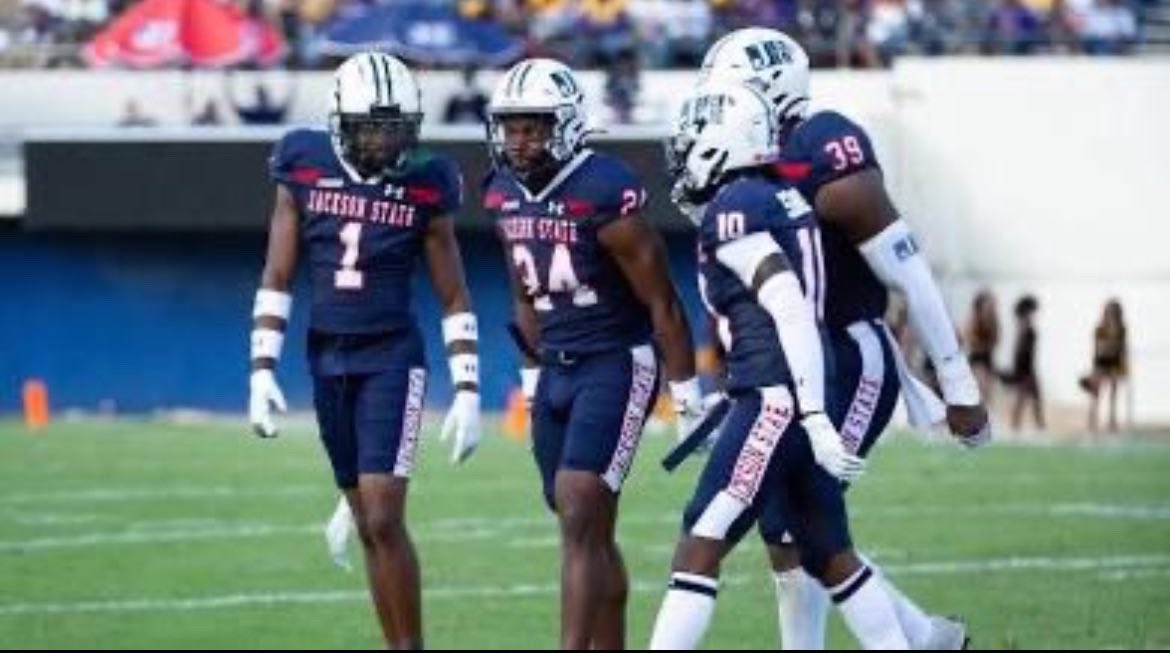 daboyjohn55's tweet photo. I will be at Jackson state university tomorrow 

@gojsutigersfb @duneganjace @CoachQuinnJSU @MacCorleone74 @COACH_BWAY @GoJSUTigers @PrepRedzoneMS @FlyHighTank @_CoachMAC1 https://t.co/6kJTix1oA3