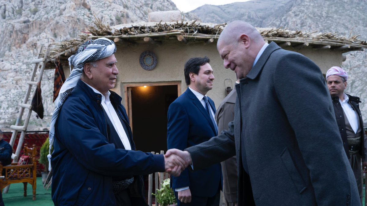 Fuad_Husseein's tweet photo. بحلول #عيد_نوروز، أتقدم بأجمل التهاني لأبناء الشعب العراقي بجميع مكوناته وأطيافه، وللشعب #الكردي في #العراق والعالم على وجه الخصوص، آملًا أن يعود نوروز علينا جميعًا بالخير والسلام والأمان والازدهار. كل عام وأنتم بخير. https://t.co/ZDU0ZWu8KI