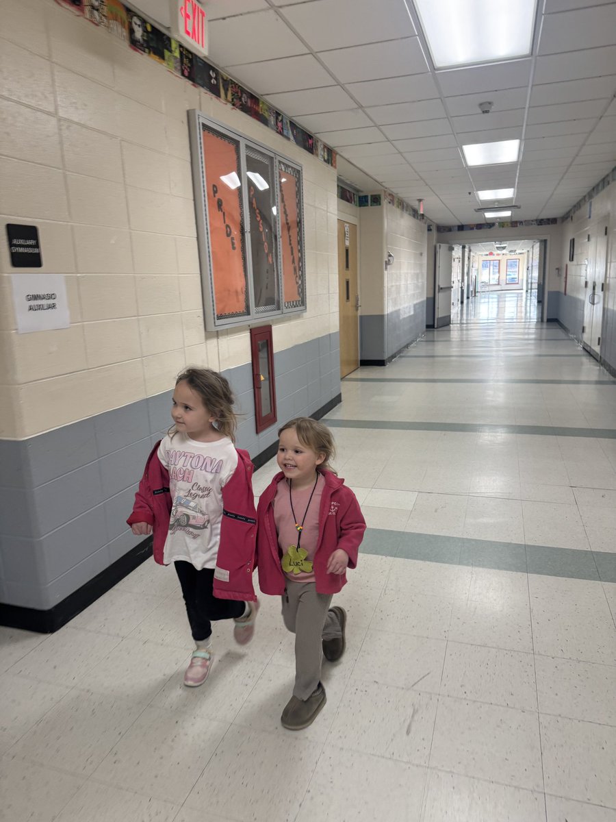 Mrs. Hutman tweet media