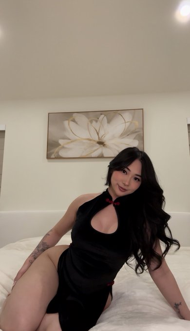 Watch kimmy's leaked NSFW photo on TwXstars