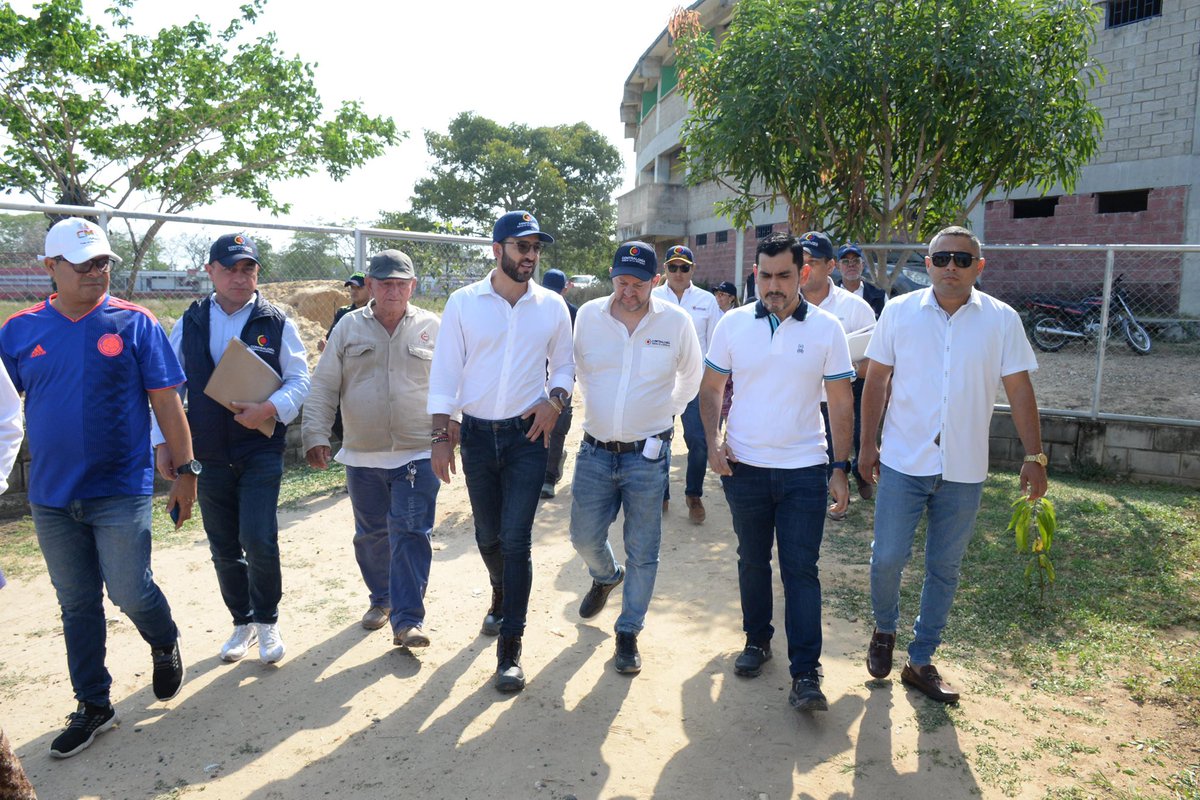CGR_Colombia's tweet photo. Además, la Contraloría General, mediante la estrategia #CompromisoColombia, culminó proyectos clave, entre ellos tres instituciones educativas en Barranquilla. Uno de los más importantes es la construcción de los modulares del Centro Penitenciario y Carcelario El Bosque.
📄 Consulta el comunicado completo aquí: https://t.co/dVFcPyxY57