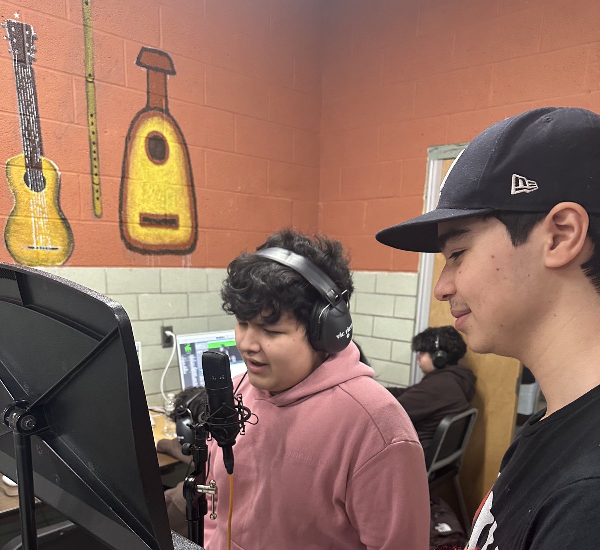 Mr. Feigenbaum’s Orchestras (@ohs_orchestra_) on Twitter photo Some scenes from our music production classes at OHS this week. Always impressed by student’s creativity and enthusiasm. Stay tuned for more!
<a href="/OUFSD_Arts/">Kate Mathews</a> Some scenes from our music production classes at OHS this week. Always impressed by student’s creativity and enthusiasm. Stay tuned for more!
<a href="/OUFSD_Arts/">Kate Mathews</a>