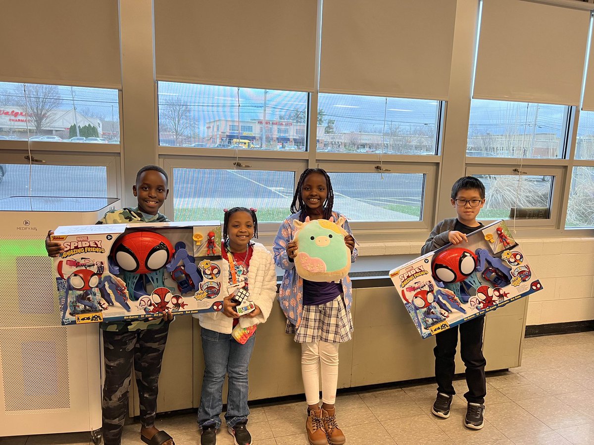 Zachary Taylor Elementary (@zacharytaylorel) on Twitter photo What a great family hosted by <a href="/Mathnasium/">Mathnasium</a> and our <a href="/FRYSC_JCPS/">FRYSC JCPS</a>, Mrs. Haywood! Pizza, math games and prizes! What a great family hosted by <a href="/Mathnasium/">Mathnasium</a> and our <a href="/FRYSC_JCPS/">FRYSC JCPS</a>, Mrs. Haywood! Pizza, math games and prizes!
