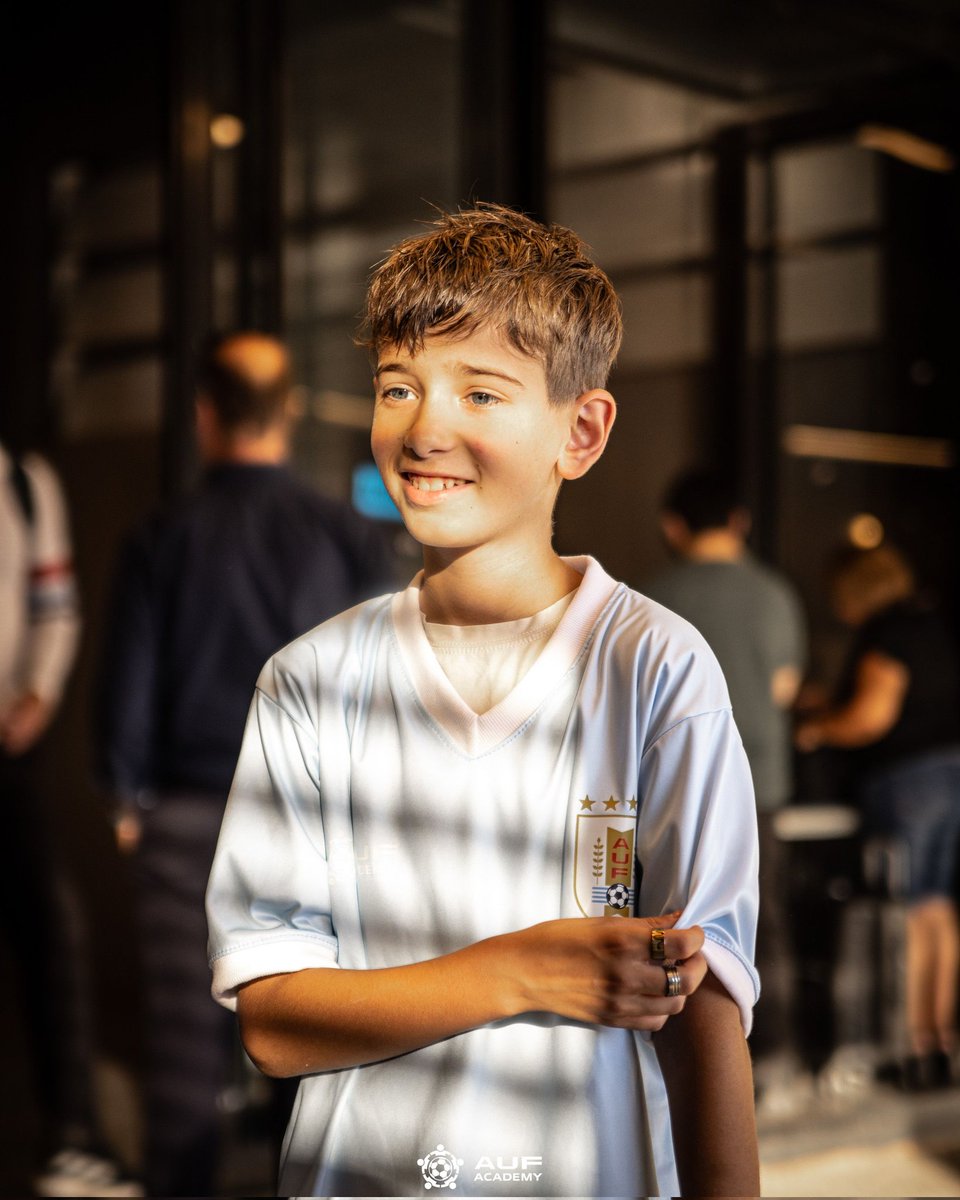 🤩 𝐕𝐢𝐬𝐭𝐢𝐞𝐧𝐝𝐨 𝐥𝐚 𝐦𝐚́𝐬 𝐥𝐢𝐧𝐝𝐚

#AUFAcademy entrega kit completo de entrenamiento para niños y niñas.

📌 Consultá por wpp 098500346
📩 auf.academy@auf.org.uy
🎟️ Podes inscribir a tu niño/a aquí: bit.ly/AUFAcademy