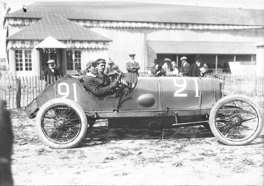 juanjoabsolut's tweet photo. Pues 21 primaveral... y este #Preguerra es un #Gregorie en el #GPFrancia de 1912, con #EugeneRenaux al volante. Aguantó 10 vueltas @historacing @LM__ @VicarioMartin @Jose_ArmandoGH @horacio_porta @Raul_Olivan https://t.co/9Oo2TUBxAP