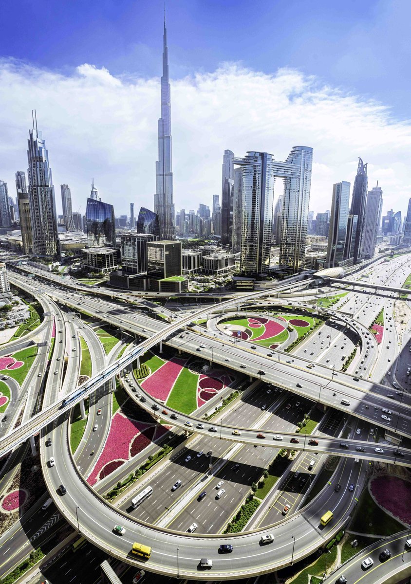 يا سلام دولتنا الحبيبة #الإمارات تتصدر الدول العربية في تقرير السعادة العالمي 2025 فخر لنا هالخبر والله يديم علينا هالنعمة والأمان 🇦🇪✨️