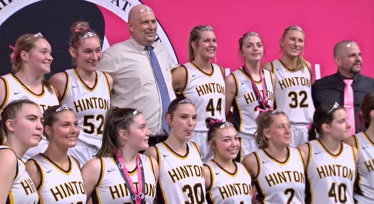 KCAU 9 SportsZone (@sportszonekcau9) on Twitter photo CHAMPIONS CHAT!
<a href="/HintonCSD/">Hinton Blackhawks</a> girls basketball stopped by the <a href="/kcautv/">KCAU 9 News</a> studio to talk about an exciting season that ended in the program's first-ever <a href="/IGHSAU/">IGHSAU</a> State title!
WATCH HERE 🏀⬇️
siouxlandproud.com/.../champions-… CHAMPIONS CHAT!
<a href="/HintonCSD/">Hinton Blackhawks</a> girls basketball stopped by the <a href="/kcautv/">KCAU 9 News</a> studio to talk about an exciting season that ended in the program's first-ever <a href="/IGHSAU/">IGHSAU</a> State title!
WATCH HERE 🏀⬇️
siouxlandproud.com/.../champions-…