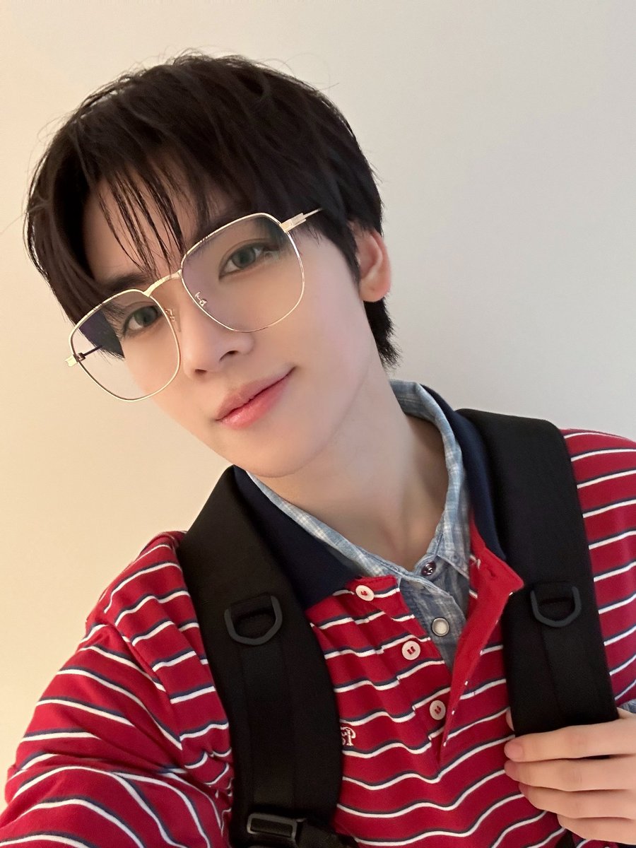 yongsin_Th's tweet photo. TW @pow_grid YORCH Updated
2025.03.20
저는 매일 3시엔 중도 3층에 있어요 🤓
#YORCH 🧸 #yorch_yongsin #요치
#POW #GRID #POW_GIRD 🩵 🧡 https://t.co/4s8ELoOVn9