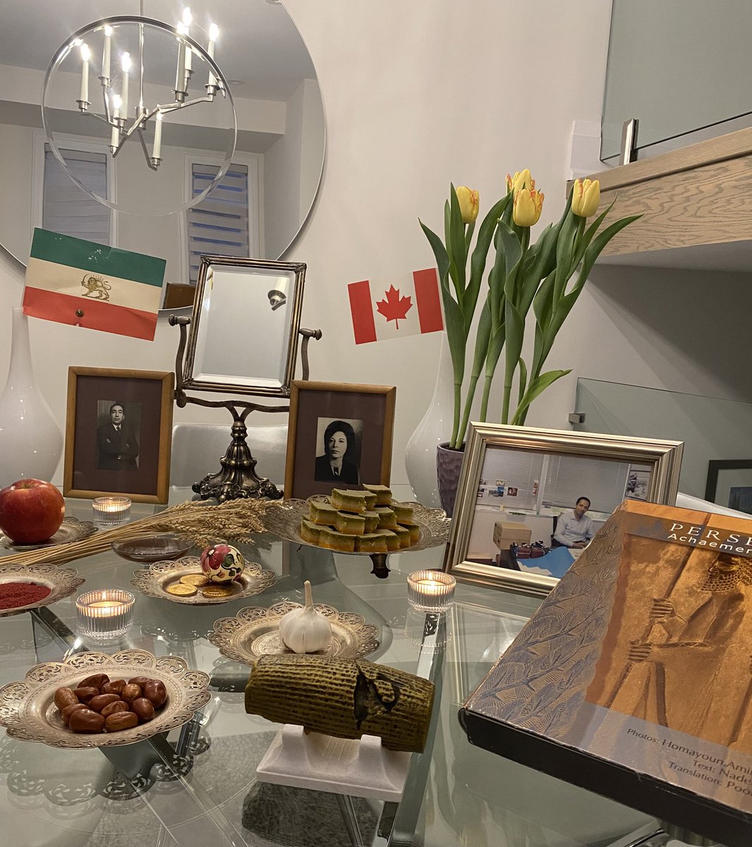 🌹نوروز ۲۵۸۴خجسته باد🌹
سال گذشته برای ما ایرانیان پر از تلخی و شیرینی بود. با وجود تمام چالش‌ها و مصائب، به ویژه در برابر رژیم ستمگر، ما به آینده‌ای روشن‌تر امیدواریم. امسال، با یادآوری از آنچه در سال گذشته گذشت، به بازگشت به وطن و آزادی فکر می‌کنیم. بیایید در سال جدید با هم