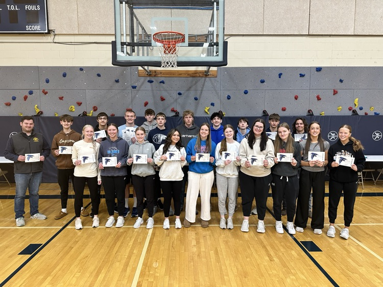 Freeman_Falcons's tweet photo. At☀️today’s🗣️assemblies we👏🏻acknowledged👩🏼🦱students whom our👨🏼🏫Faculty & Staff✍🏻recognized‼️
Across the🗓️month of🍀March these👩🏻👱🏻♂️students in some💙way, shape, or form💪🏻exemplified one of the pillars that🧱make up our #FalconWay‼️
#WeAreFreeman🐦 https://t.co/XoBg455UMd