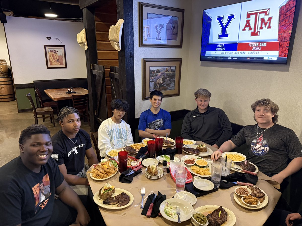 You want to LIFT BIG…then you have to EAT BIG!

These dudes are ready to #COMPETE tomorrow! 

<a href="/LindaleISDNews/">Lindale ISD</a> <a href="/LHSEagleEye/">Eagle Eye</a> <a href="/Coach_Cochran/">Chris Cochran</a>