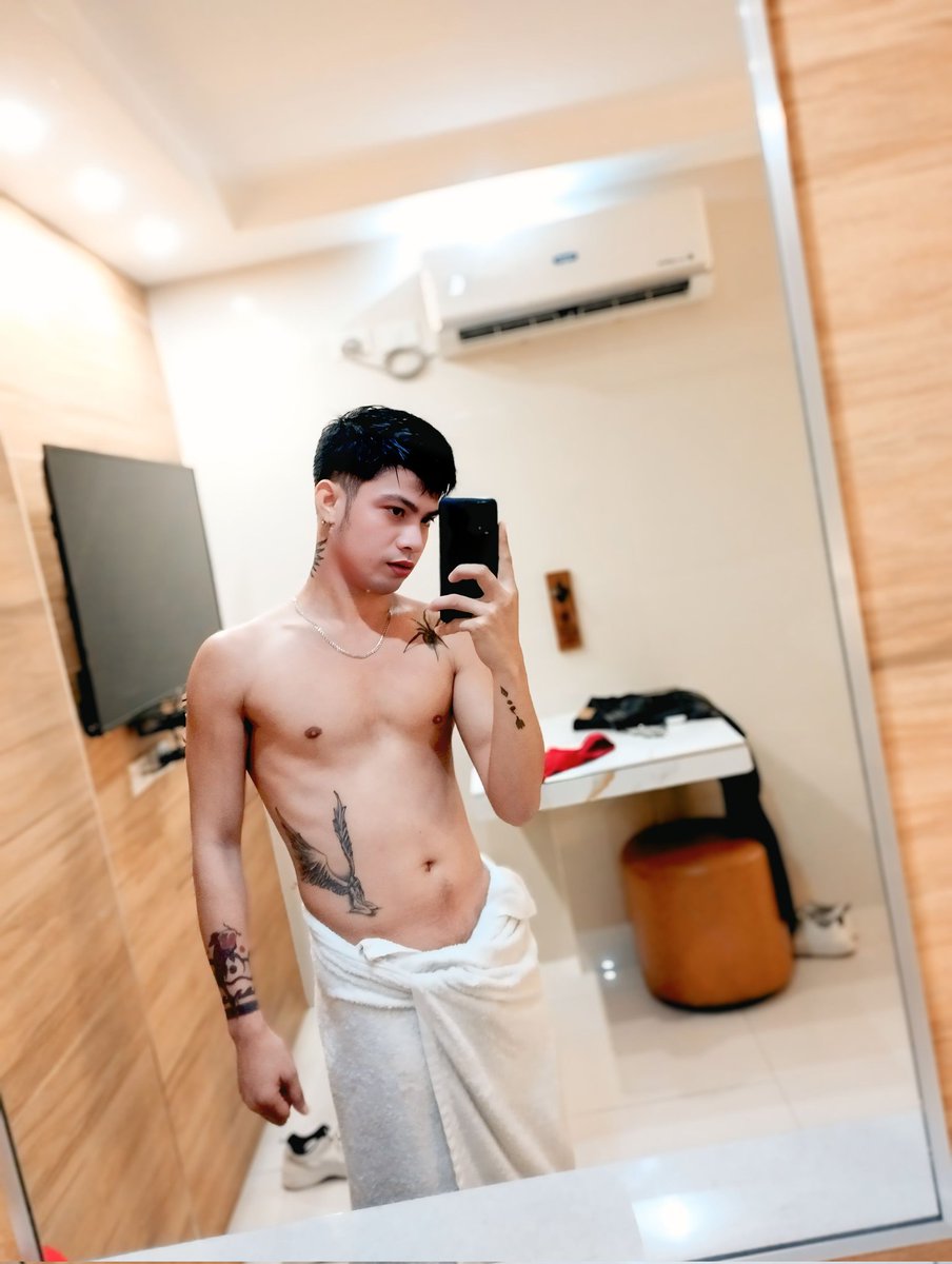 dwight_0126's tweet photo. Book massage now 💆‍♂️💦 https://t.co/Abx0ezczQW