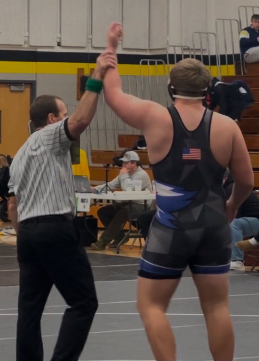 brendan_grabot's tweet photo. 🚨 JUNIOR YEAR 🚨

Brendan Grabot
6’4” 280lbs
Indian Trail Highschool

https://t.co/rzu1hb3Z3J

(262)-960-7090
DM’s are OPEN

OFFSEASON GRIND DONT STOP⛓️ https://t.co/RY0Xvuycz5