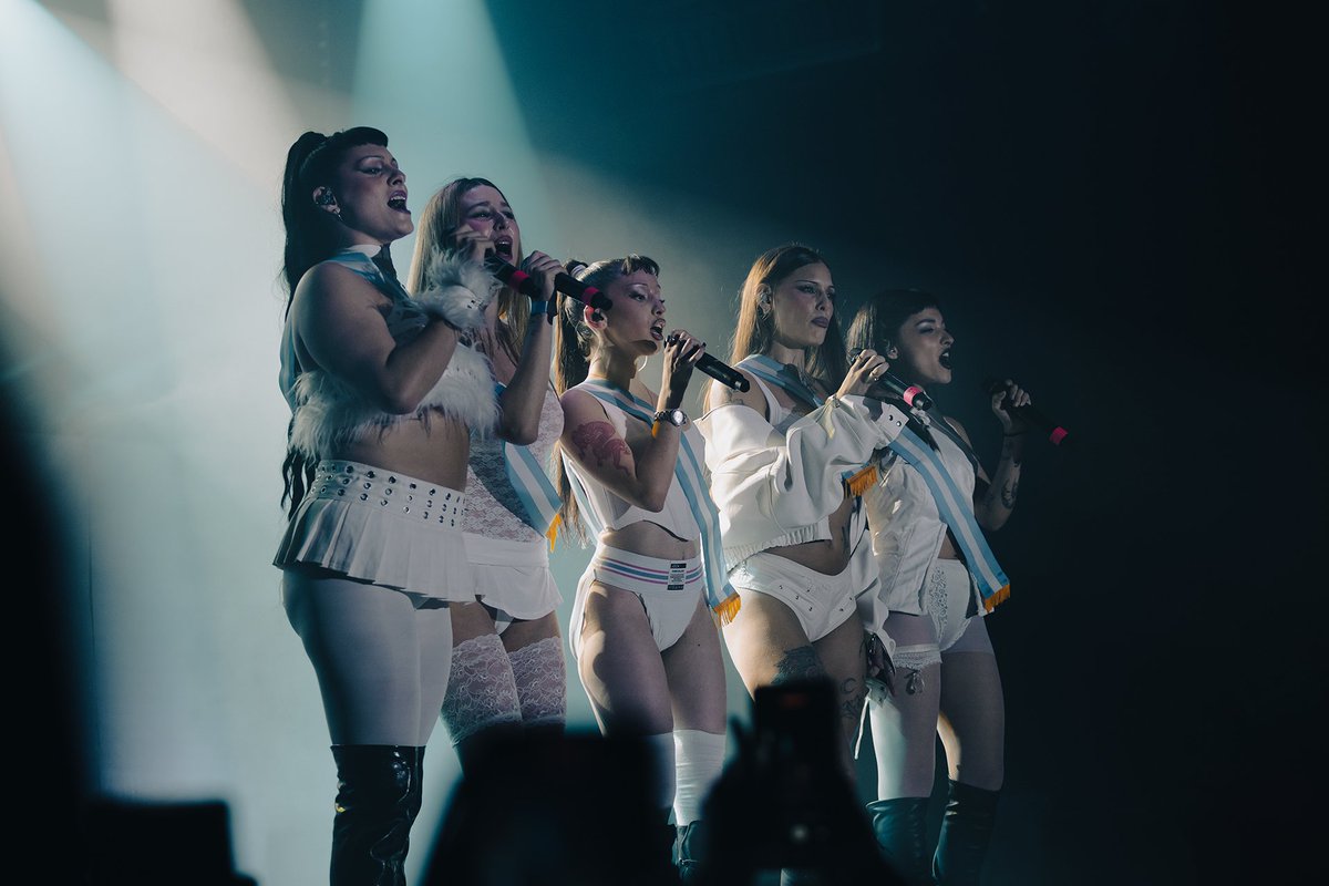 Six Sex en el <a href="/c_complejo/">C</a> instagram.com/p/DHcK7QQshtC/…