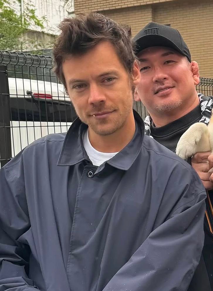 eternalsvnshne's tweet photo. this is how you age when you're unproblematic https://t.co/lByLS32rJe