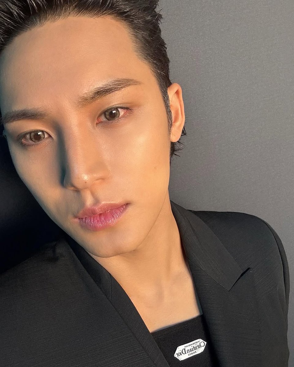 Confidence in every step, elegance in every detail. Own the moment.