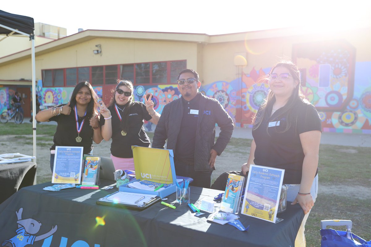 ComptonUnified's tweet photo. β¨π Dominguez HSβs Open House: Dining Underneath the StarsΒ was a night to remember! πΆπ½οΈπ«
Families from @DominguezHSDons, Cesar Chavez, and Thurgood Marshall High, plus future 8th-grade students, came together for an unforgettable evening! π
#DonPride #ComptonUnified https://t.co/L8MzLQrKD9