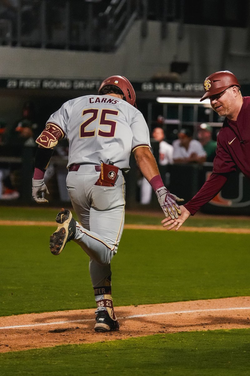 Hunter Carns off the scoreboard!

His 2nd homer of the day and FSU's 5th today!! 🎉