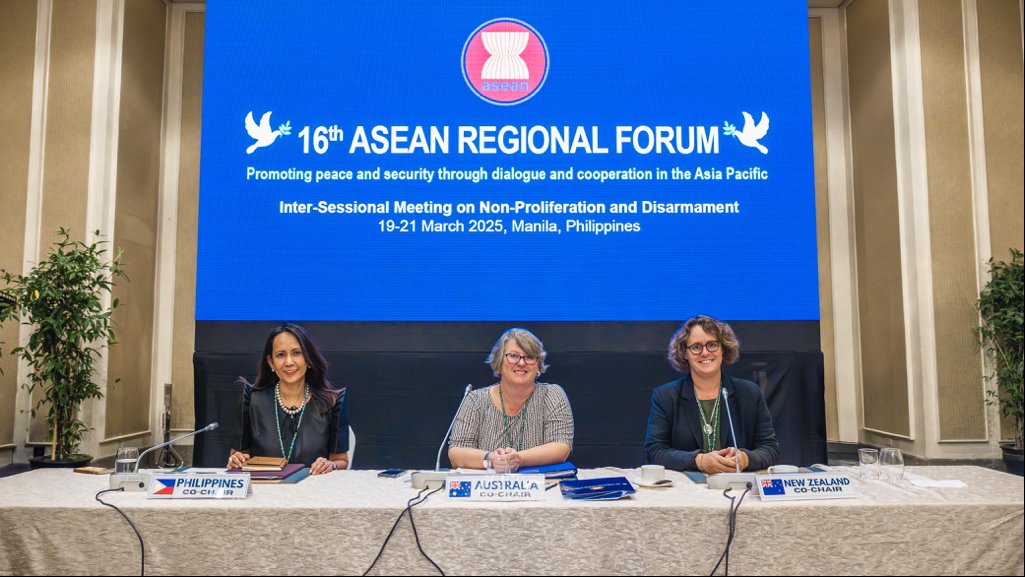 AusArmsControl's tweet image. 🇦🇺 has a proud history of advocating for non-proliferation & disarmament and we’re continuing this important work with @ASEAN.
Together with 🇵🇭 and 🇳🇿 Australia co-chaired the #16th ASEAN Regional Forum Inter-Sessional Meeting on Non-Proliferation and Disarmament in Manila