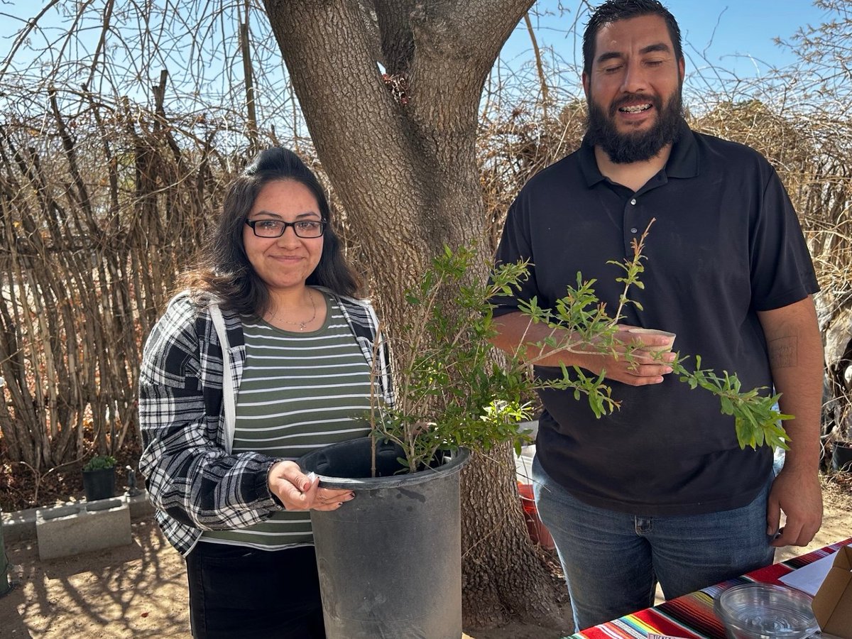 I. Rodarte (@gemsbooktique) on Twitter photo <a href="/janetnatividad_/">Janet Natividad</a> and I are extremely grateful for Mr. Lorenzo Luevano's presentation about agriculture. The parents were given a wealth of knowledge and are eager to start planting at home. <a href="/GEMS_RSalcido/">Richard Salcido (he/him/his)💎🦅</a> <a href="/CoronaAlex_GEMS/">Alex Corona</a> #fruitful #communitysupport <a href="/janetnatividad_/">Janet Natividad</a> and I are extremely grateful for Mr. Lorenzo Luevano's presentation about agriculture. The parents were given a wealth of knowledge and are eager to start planting at home. <a href="/GEMS_RSalcido/">Richard Salcido (he/him/his)💎🦅</a> <a href="/CoronaAlex_GEMS/">Alex Corona</a> #fruitful #communitysupport
