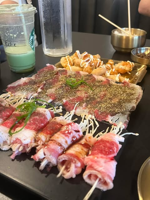 Ruler1736's tweet photo. Before the sizzle… just a moment of appreciation for this beauty! Who else loves a good yakiniku night? 🍖🔥 @exa_bits #Exabits https://t.co/GFNvQ5yRdt