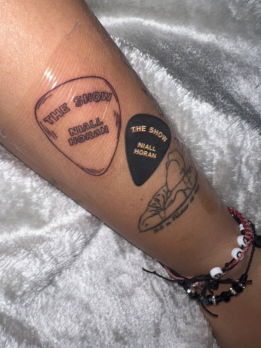 HappyGalSandra's tweet photo. 2 niall tattoos later ❤️ thank you for everything @NiallOfficial https://t.co/Mi5zCYVWT1