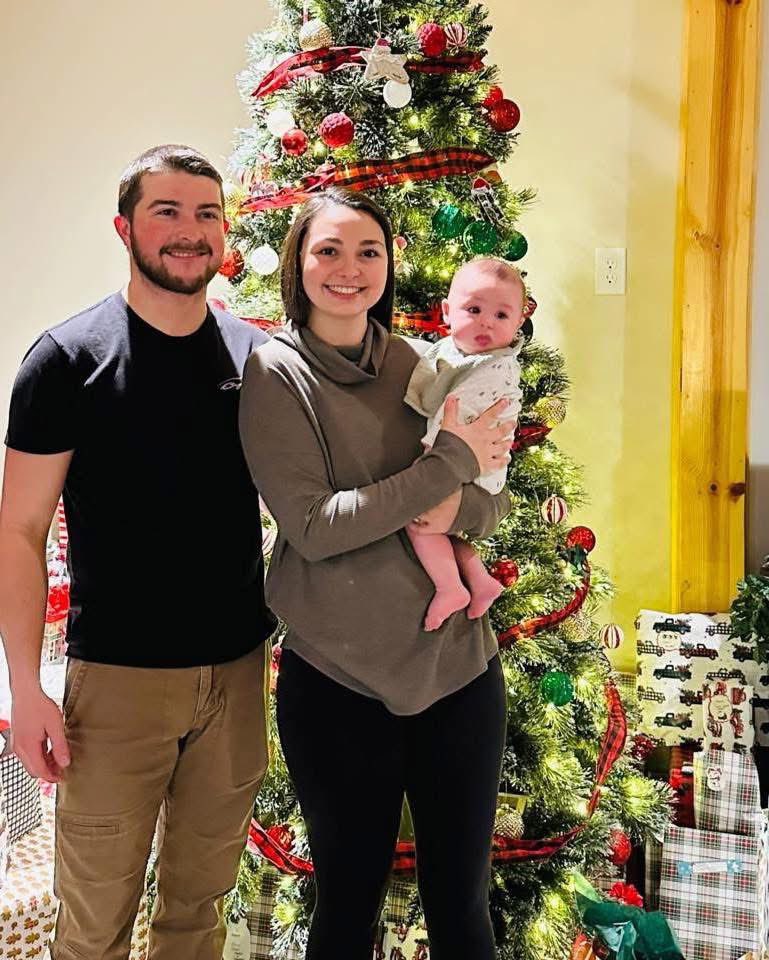 For those asking for a place to donate .. here is the link for Hunters family 💚 please continue to pray for them during this time 

gofundme.com/f/the-unexpect…