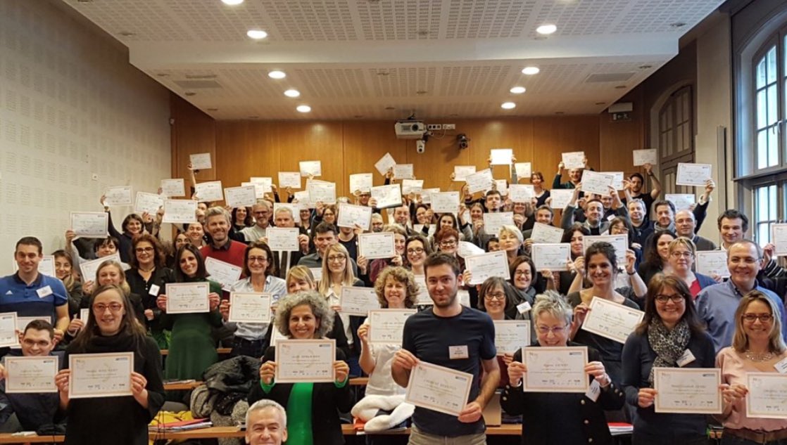 Jean-Michel Le Baut (@jmlebaut) on Twitter photo Résister par la créativité pédagogique : le #ForumCafe2025 <a href="/cafepedagogique/">Le café pédagogique</a> pour démontrer que ce qui fait le sens et l’attrait du métier enseignant, c’est l’ingénierie pédagogique ?
cafepedagogique.net/2025/03/21/for… Résister par la créativité pédagogique : le #ForumCafe2025 <a href="/cafepedagogique/">Le café pédagogique</a> pour démontrer que ce qui fait le sens et l’attrait du métier enseignant, c’est l’ingénierie pédagogique ?
cafepedagogique.net/2025/03/21/for…