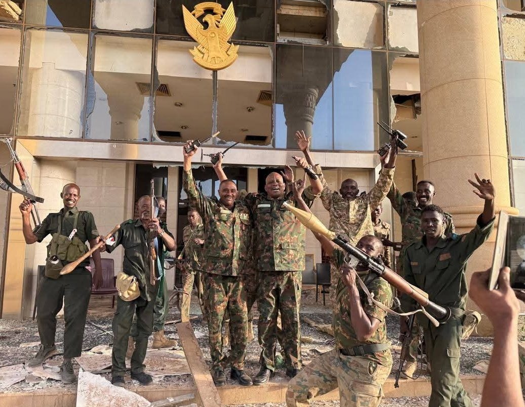 و ما النصر الا من عند الله