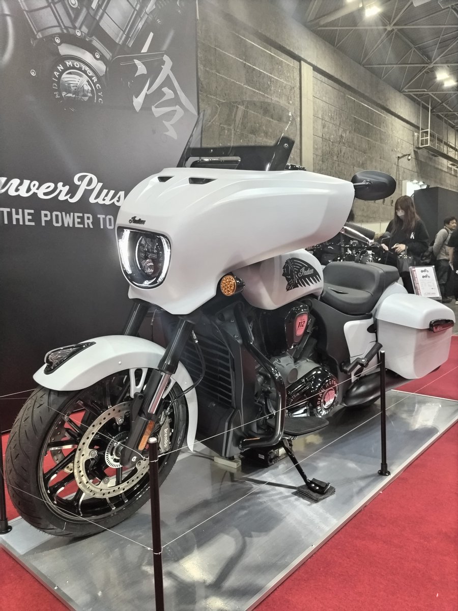 indian_japan's tweet photo. 大阪モーターサイクルショー2025開幕しました!今年はデビューしたばかりの #ChieftainPowerPlus をはじめ1928年式 101Scoutなども展示しています。ブースにお立寄りいただいた方にはステッカーもプレゼント!ぜひ #インディアンモーターサイクル ブースまで遊びに来てください! https://t.co/eJJOtL1sSa