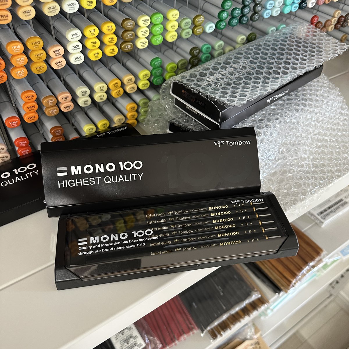 B4Comics's tweet photo. Tombow enpitsu MONO 100. Few boxes in stock. 
2B, B, HB. https://t.co/lxiSSRpxzn https://t.co/fR667oG76P
