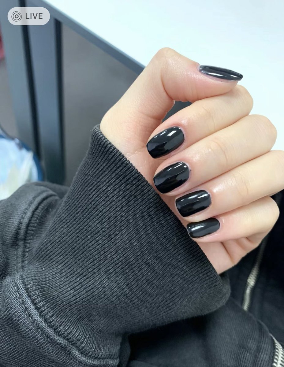 #울산 #무거동 요즘 따라 블랙매니큐어가 좋더라궁