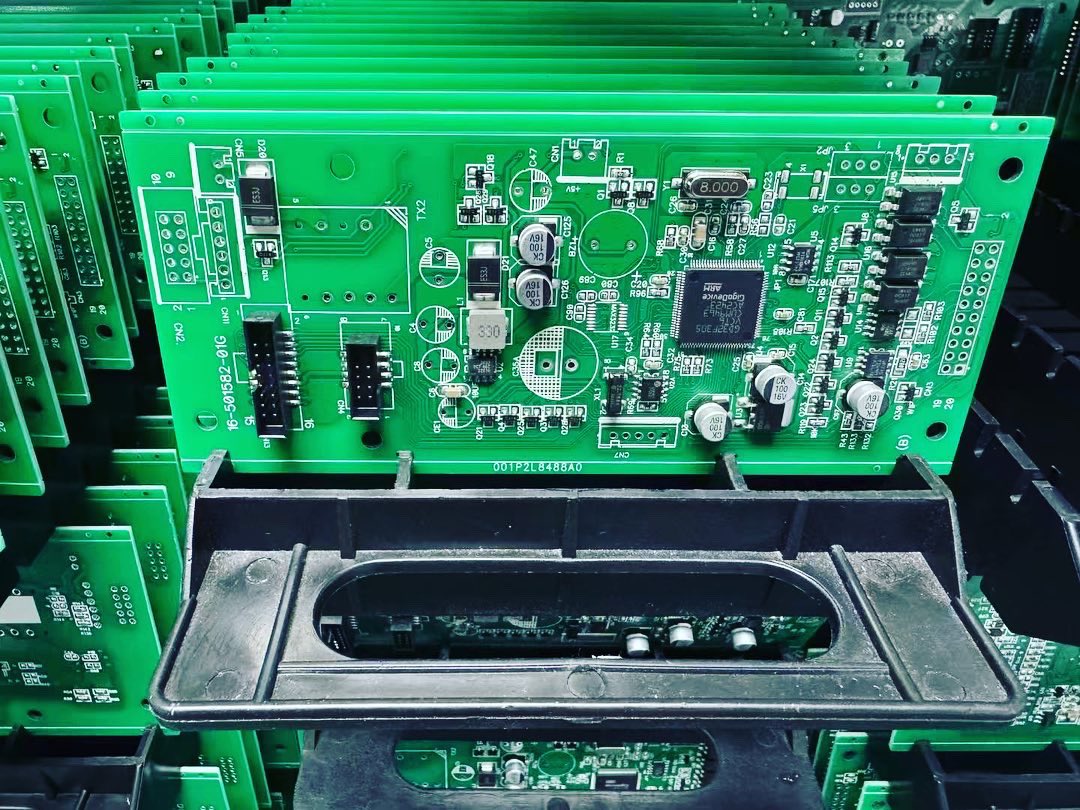 NickoXia's tweet photo. Working hard😊😊
#AngusTech #PCBAChina #PCBAssembly #SMT #PCBA https://t.co/BqTMMgalgP