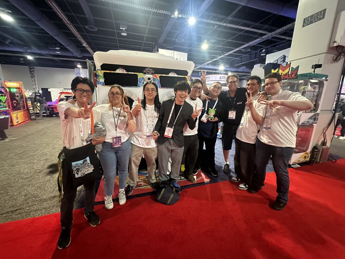 tungjunyatham's tweet image. Amusement Expo was an absolute blast! It was great to network with my favorite arcade rhythm game companies, support the local Vegas scene, and get to help amplify and cheer on maimai&apos;s long journey in officially releasing here in the States! 🎉