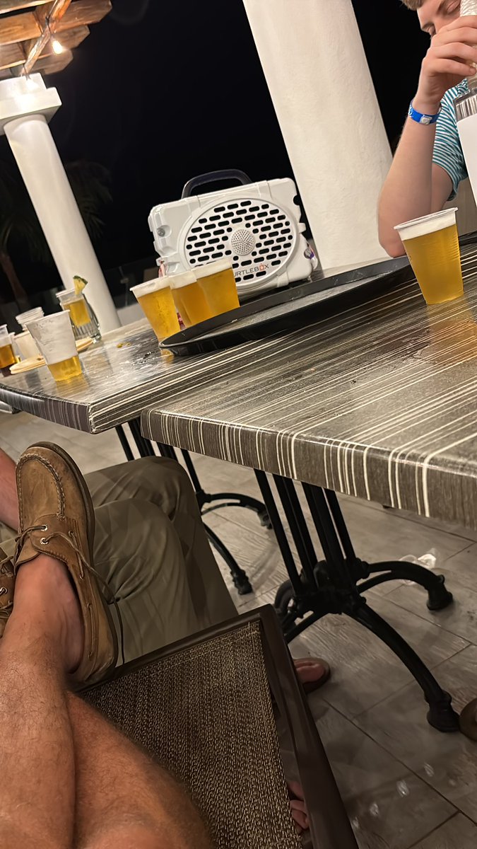 White boy buzzing