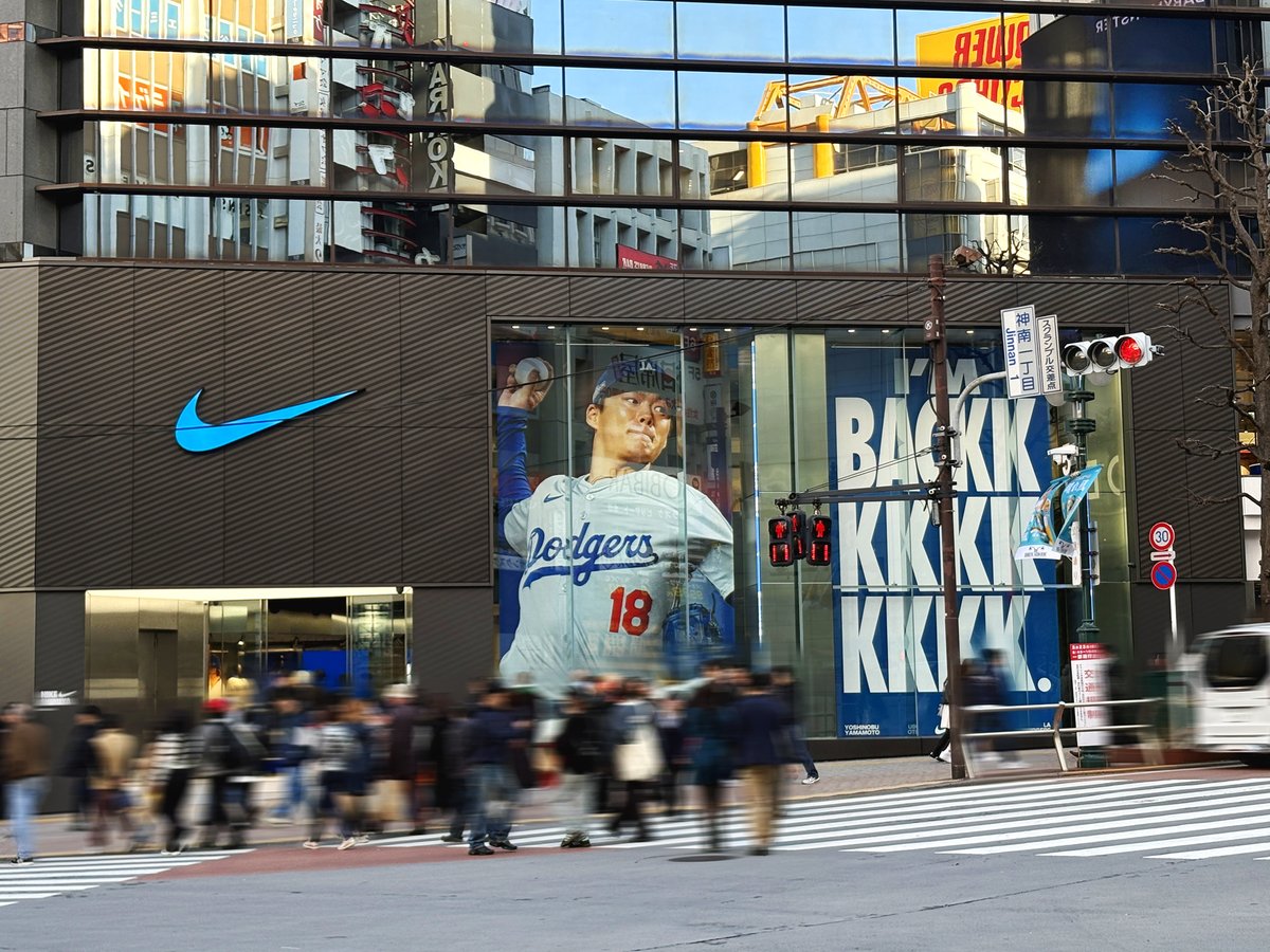 MIYASHITA PARK以外にもNIKE×MLB広告は、渋谷の至る所に🗺️ 公園通り