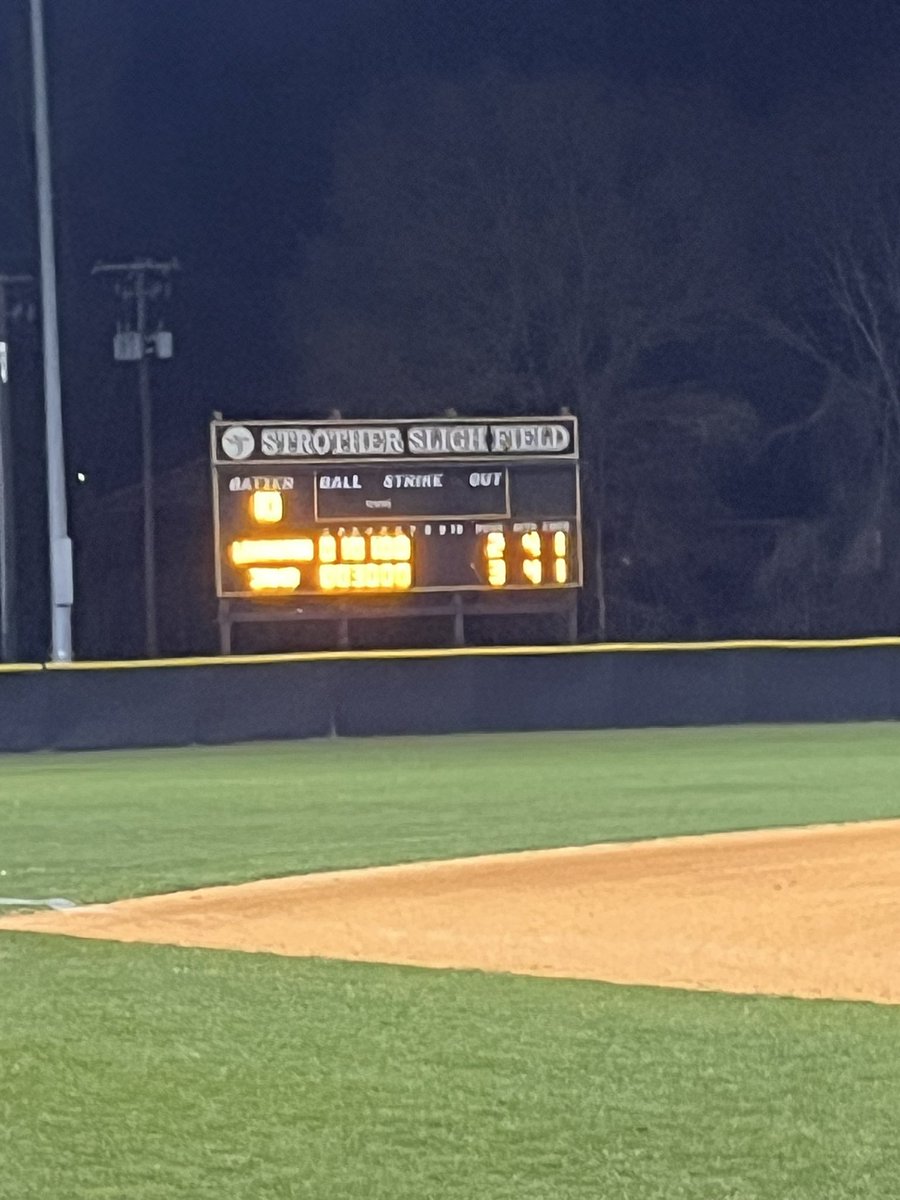 Irmo comes away with a 3-2 win over Lexington tonight! 

Hunter Parsons throws 6 giving up only 1-er. Kyler Baker closes it out!  Dylan White guns two runners from behind the dish! 

Hits by Fray (2b,2rbi), Baker 2b, Parsons rbi, E. Graham, and Klosterman! 

Team is 7-2!