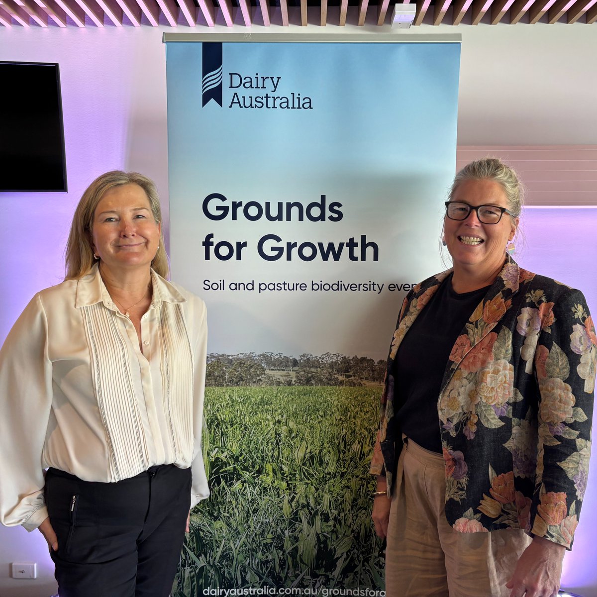 What do rugby, soil science &amp; dairy farmers have in common?

They all came together at the Grounds for Growth Summit.

With 25+ speakers across Q&amp;As, workshops &amp; panels, Seftons helped drive the conversation on soil &amp; pasture biodiversity, and the future of fresh milk in 🇦🇺.