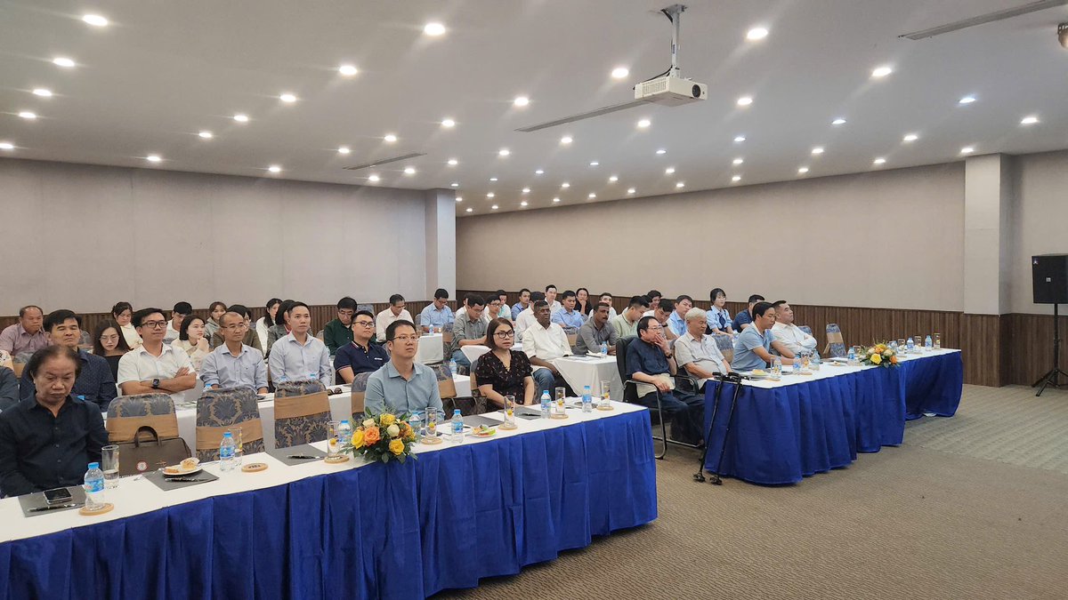 vinacas's tweet photo. 🚀 NEW Cashew Tech Club under VINACAS launched!
🔹 Smart processing & automation
🔹 Global trends & competition
🔹 Intl. Cashew Conference 2025 announced!
💡 Tech drives Vietnam’s cashew future!
#CashewTech #Innovation #VINACAS https://t.co/i9jAigrAMT