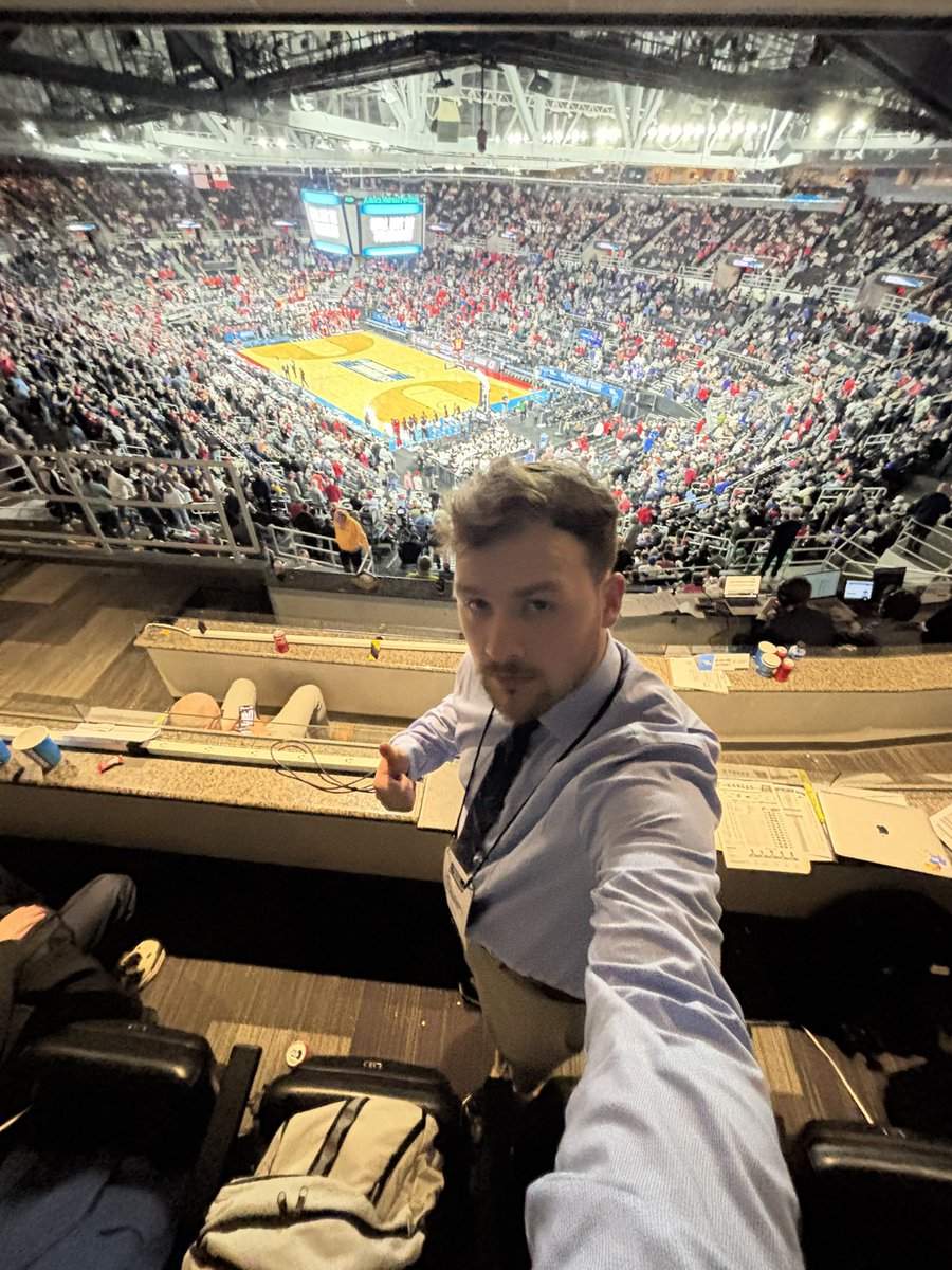 AustinCEckert's tweet photo. My final KU hoops call for @KJHKsports was one I’ll never forget. 

Calling a March Madness game was ultimately a lifelong dream come true, regardless of this outcome tonight for KU. 

Big thanks to @f3demoreno for giving me the opportunity to travel &amp; call this game with him. ❤️ https://t.co/XvesYDnfQG
