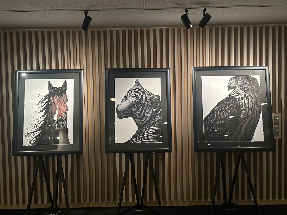toshiya1215's tweet photo. 田村大さんの個展を見に、増上寺へ。
どれも素晴らしい作品
#daitamura
#田村大 https://t.co/BA3Qzz1ggl