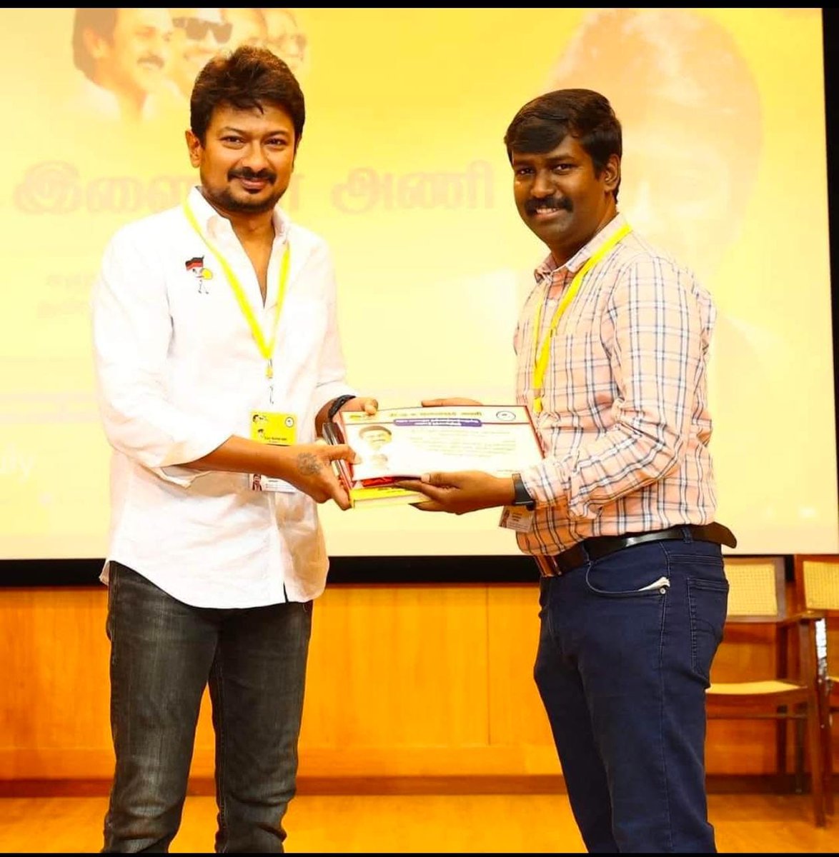 bossbaskaran373's tweet photo. இன்று பிறந்த நாள் காணும் அண்ணன் உதயநிதி ஸ்டாலின் ரசிகர் நற்பணி மன்ற காஞ்சிபுரம் மாவட்ட பொருளாளர் அன்பு அண்ணன் ஆலந்தூர் க.இளமாறன் அவர்களுக்கு குன்றத்தூர் ஒன்றிய ரசிகர் மன்றம் சார்பாக வாழ்த்துக்களை தெரிவித்துக்கொள்கின்றோம் https://t.co/9x1A0IIJCa