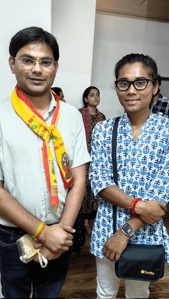 TusharDwivediS's tweet photo. भारतीय धावक बहन @HimaDas8 जी से भेंट हुई।

#HimaDas जी आईएएएफ वर्ल्ड अंडर-20 एथलेटिक्स चैम्पियनशिप की 400 मीटर दौड़ स्पर्धा में स्वर्ण पदक जीतने वाली पहली भारतीय महिला खिलाड़ी हैं। https://t.co/LLIOqWVnmw