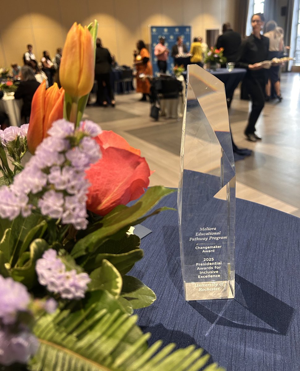 Daniel D. Han (@danieldwhan) on Twitter photo Honored to receive Changemaker Award with <a href="/AlexInMed/">Alex Schick</a> and <a href="/_ibrahimjalal/">Ibrahim</a> for our Meliora Educational Pathway Program (MEPP). Excited to continue to outreach about field of medicine to the high school students in the Rochester Community. <a href="/UofR/">University of Rochester</a> <a href="/UR_Med/">UR Medicine</a> <a href="/RocMSTP/">Rochester MSTP</a> <a href="/URochester_SMD/">URochester SMD</a> Honored to receive Changemaker Award with <a href="/AlexInMed/">Alex Schick</a> and <a href="/_ibrahimjalal/">Ibrahim</a> for our Meliora Educational Pathway Program (MEPP). Excited to continue to outreach about field of medicine to the high school students in the Rochester Community. <a href="/UofR/">University of Rochester</a> <a href="/UR_Med/">UR Medicine</a> <a href="/RocMSTP/">Rochester MSTP</a> <a href="/URochester_SMD/">URochester SMD</a>